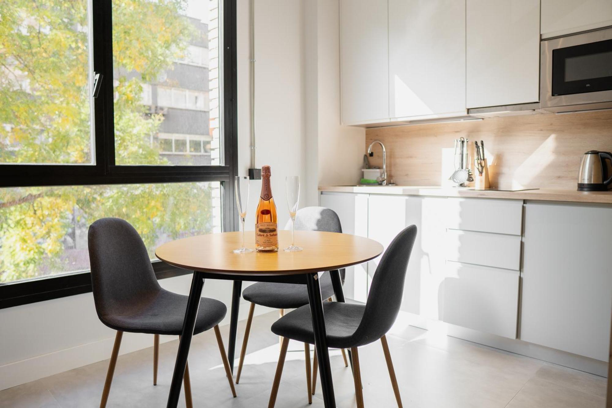 Loft Imperial Lejlighed Madrid Eksteriør billede